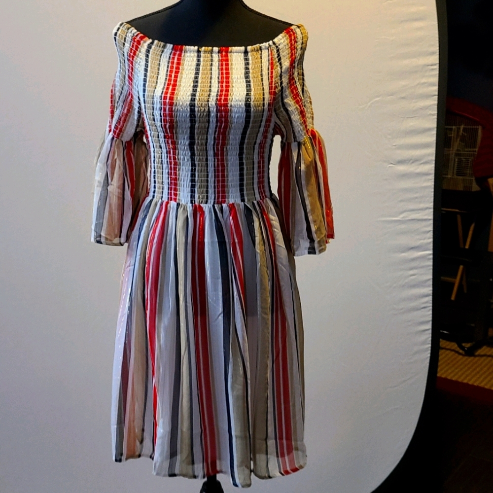 Horizontal striped - Picture 2 of 4